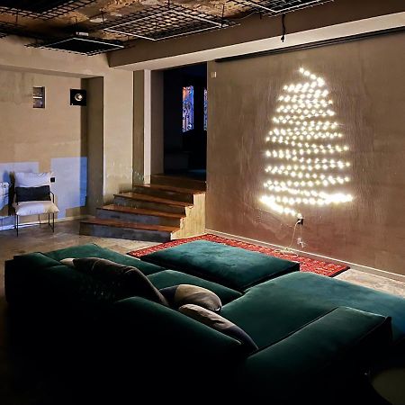 شقة Shared Flat In An Artists District Pikris Gora تبليسي المظهر الخارجي الصورة