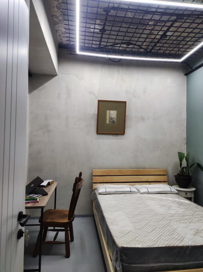 شقة Shared Flat In An Artists District Pikris Gora تبليسي المظهر الخارجي الصورة