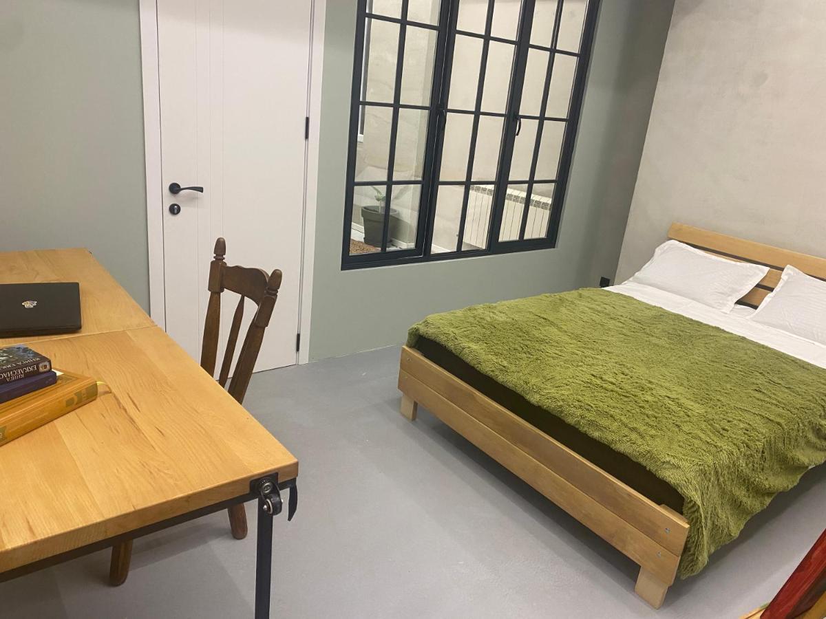 شقة Shared Flat In An Artists District Pikris Gora تبليسي المظهر الخارجي الصورة