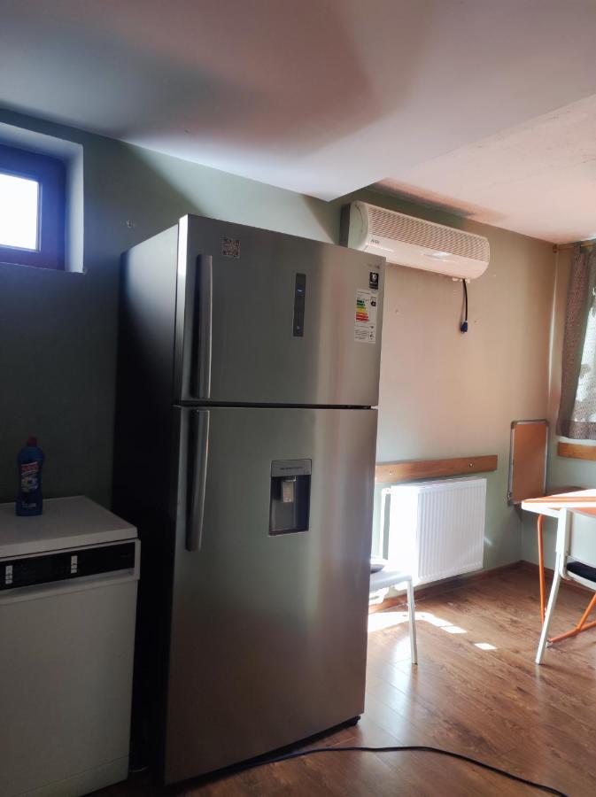شقة Shared Flat In An Artists District Pikris Gora تبليسي المظهر الخارجي الصورة